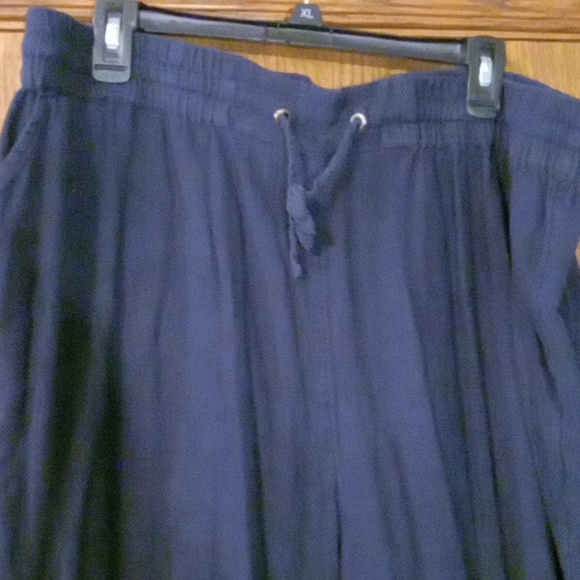 Women's Naturals D & Co. Pull On Casual Pants - Picture 3 of 10